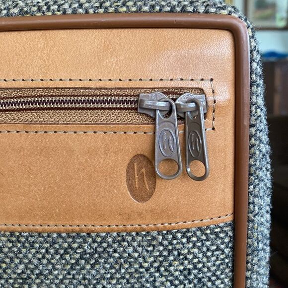 Vintage Hartmann Luggage Leather & Tweed Rolling Suitcase - Picture 8 of 16